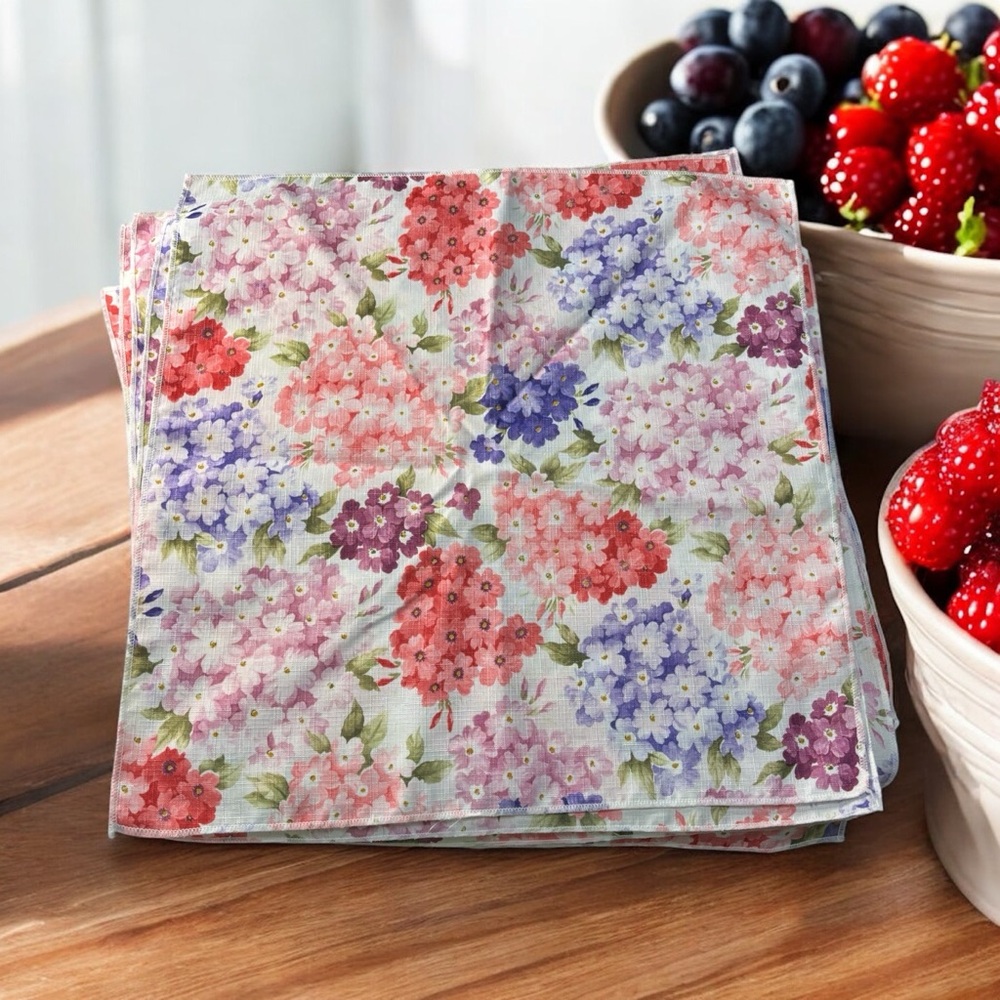 6 Vintage Floral Cloth Table Napkins Hydrangeas Shades Pink Purple 18”x 18”